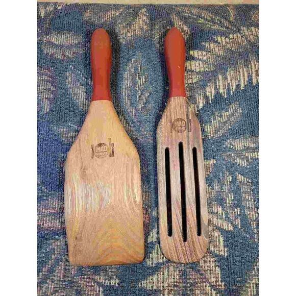 Mad Kitchen Acacia and Red Spurtles- Set of 2 - Picture 2 of 3